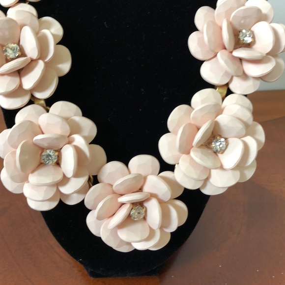 J CREW RARE statement necklace - Picture 4 of 9